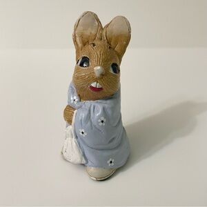 Vtg Pepiware Bunny Rabbit Figurine Tiny Figure